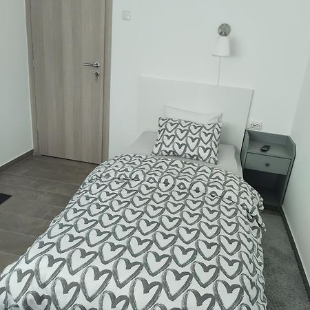 Happy Room Karlovac Exterior photo